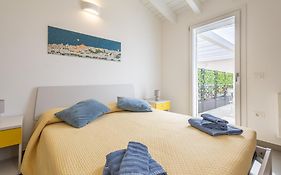 Bcolors Rooms, Selargius Is Corrias